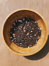 Load image into Gallery viewer, SCINDAPSUS Soil Mix - Houseplant Growing Medium - 3 LB / 2 Gallon